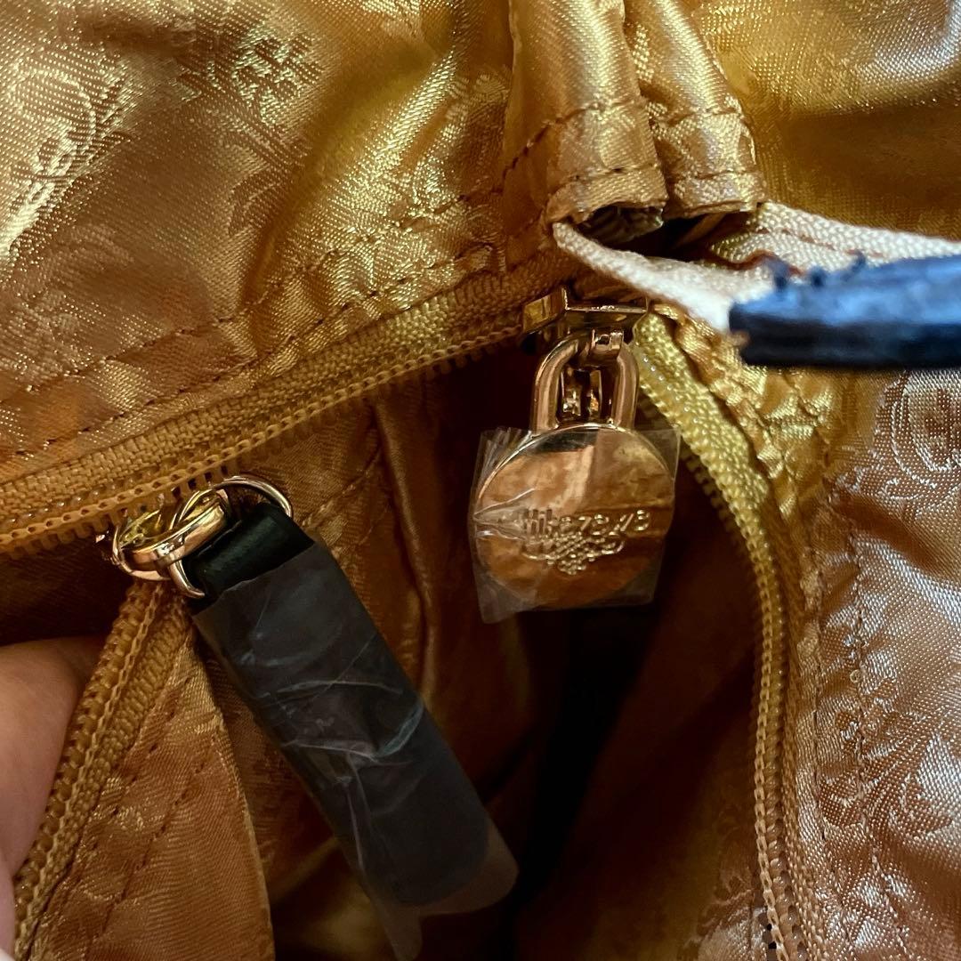 極美品　近沢レース　コラボ　スワニー　2way キャリーバッグ　クロコ型押し　黒