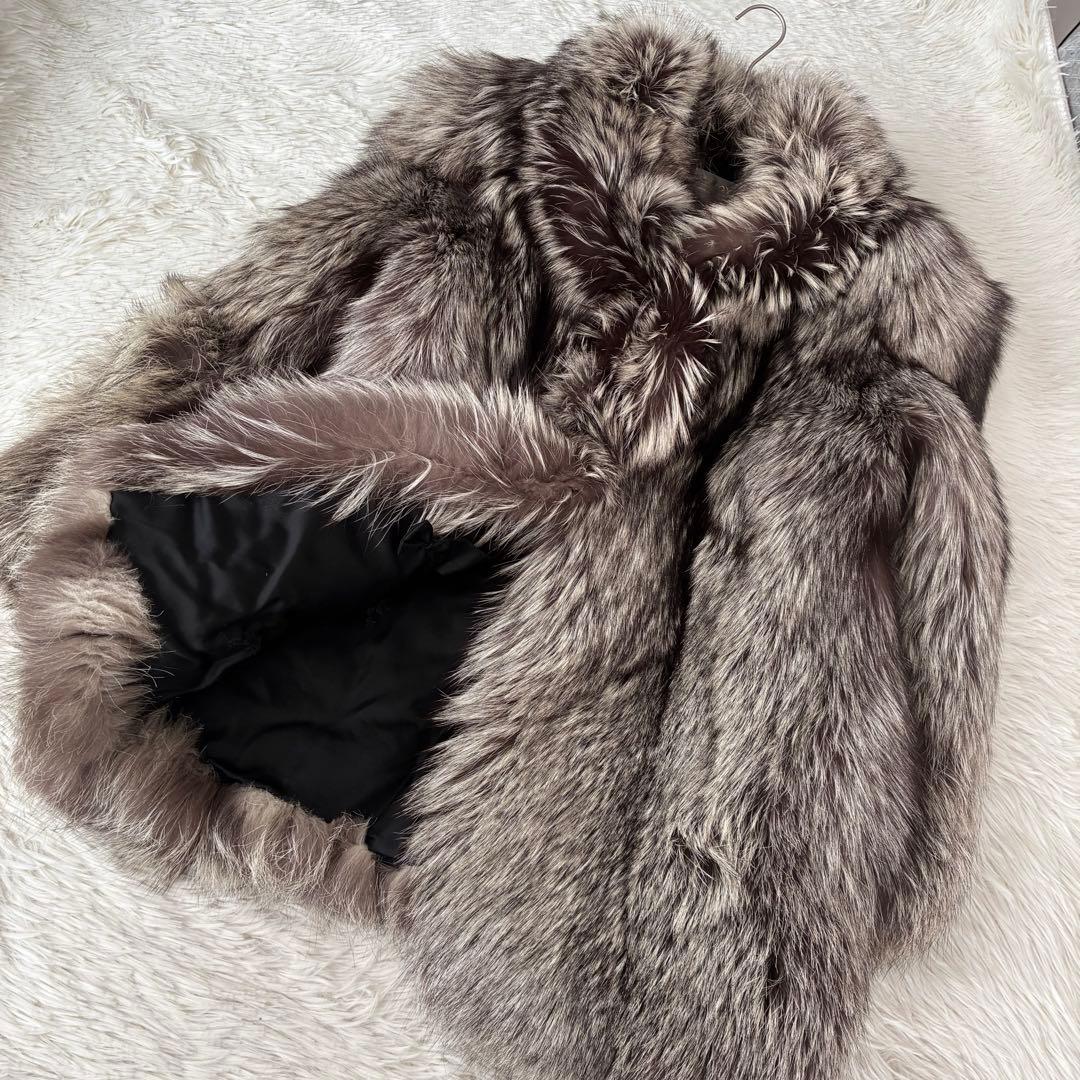 割引済み⭐︎最高級クラス　SAGA FOX  ファーコート　毛皮　11号