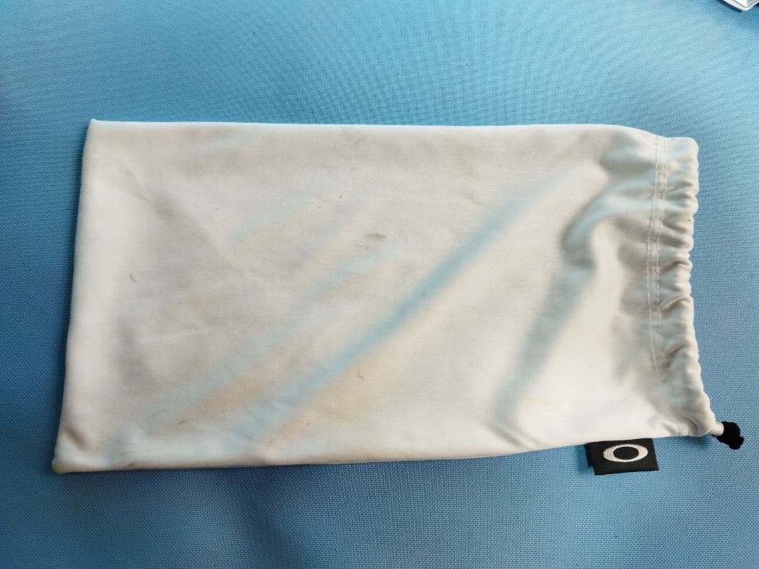 オークリー　Oakley ゴーグル ミラー加工 ホワイト収納袋付き