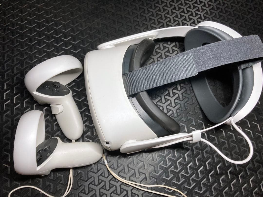 ５日１２時まで値下げ　Quest2 128GB エリートストラップ付き