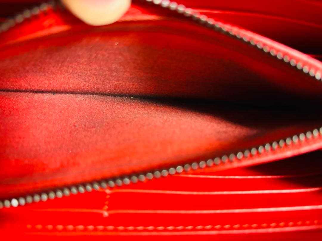 ルブタン　財布