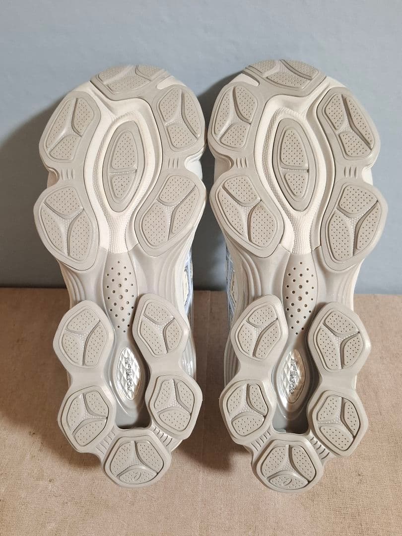 【ASICS for emmi】 GEL-KINETIC FLUENT 24cm