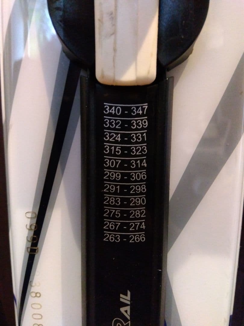 大人気‼️CARVING 99cm ショートスキー 幅広い年齢層に！