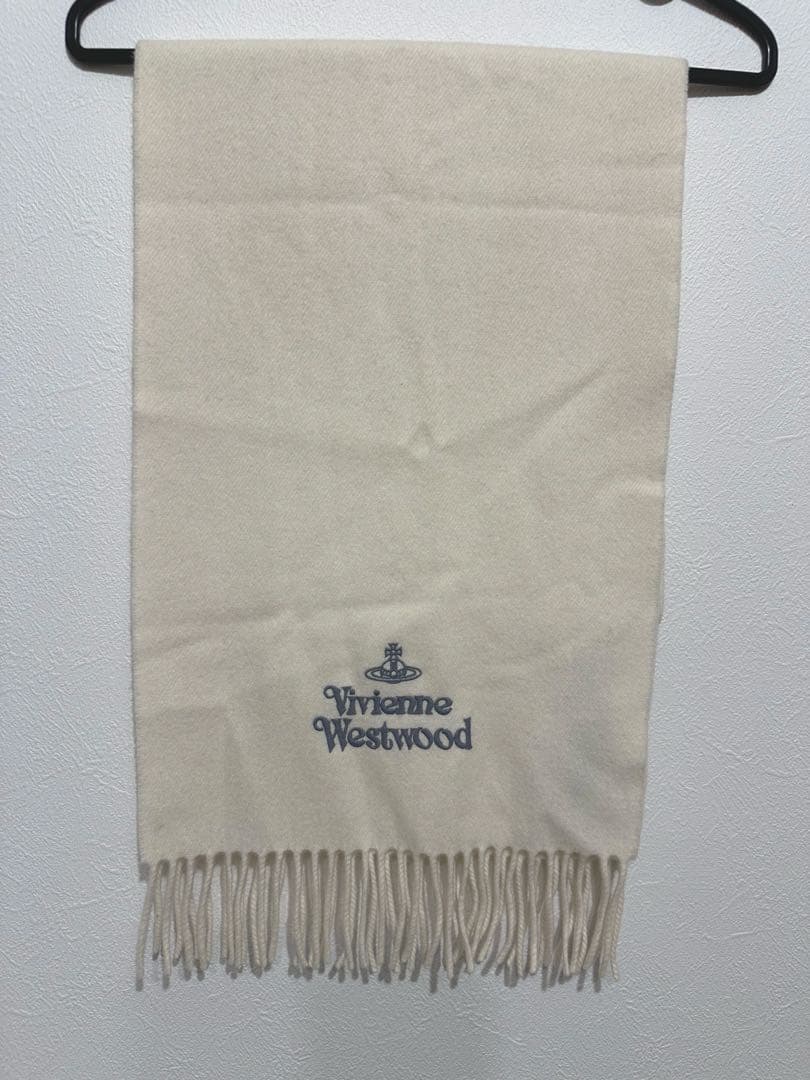 Vivienne Westwood クリーム色 マフラー【最終値下げ】