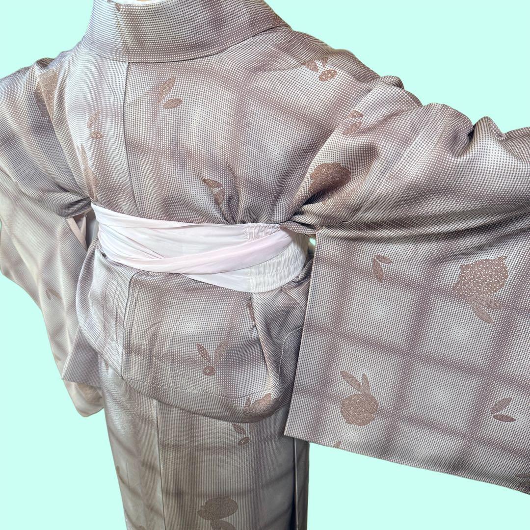 裄70 　身丈174 　身幅ゆったり　　　上質な小紋　パールトーン加工