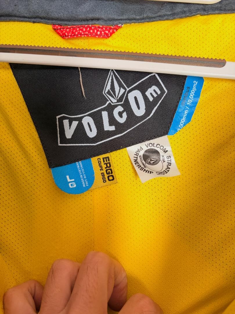 VOLCOM スノーボードウェア　上下セット　Lサイズ