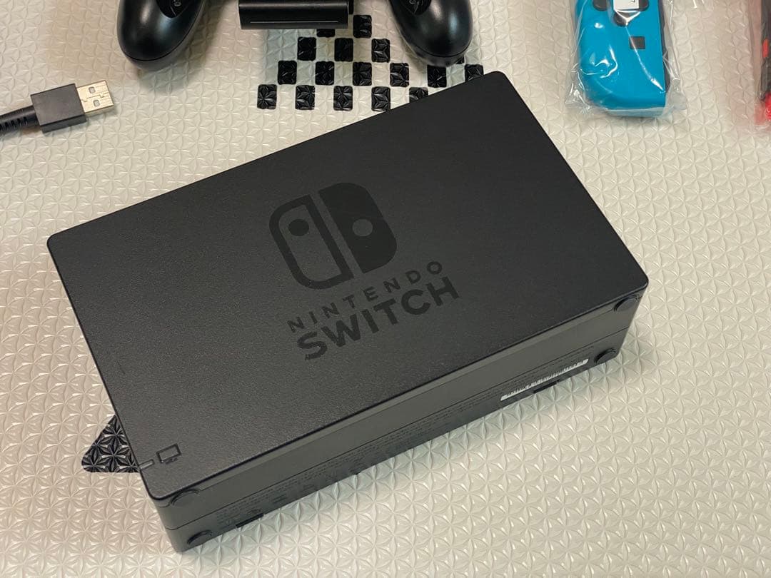 Nintendo Switch 本体 箱説 完品128GB SDオマケ多数