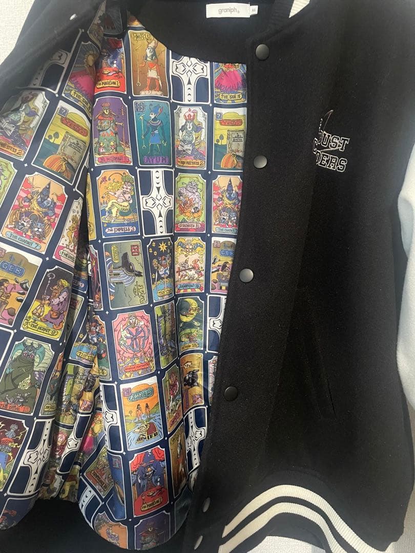 graniph（グラニフ）　コラボスタジャン