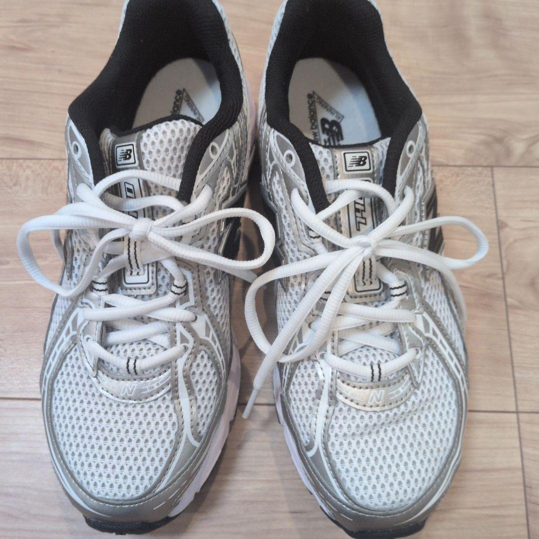 新春価格　New Balance 740 スニーカー シルバー/ホワイト