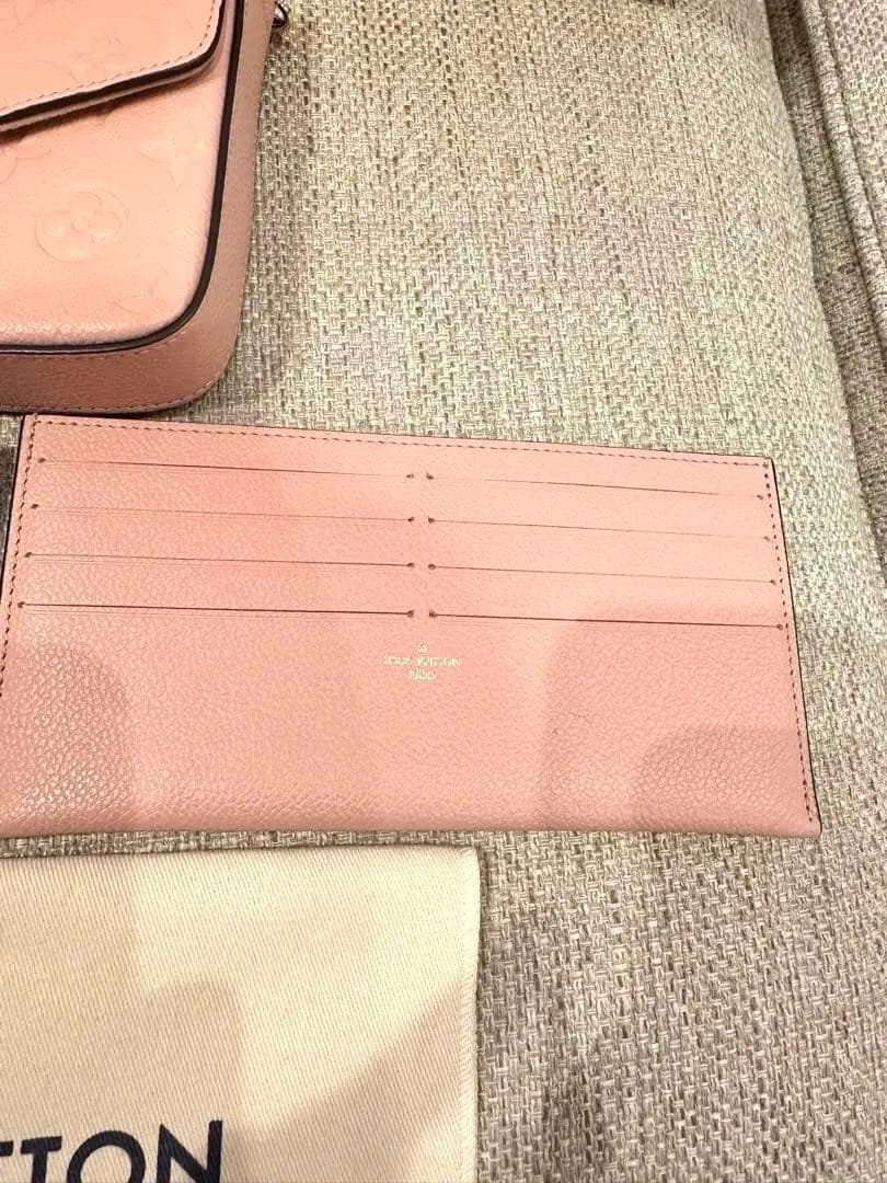 音ちゅんさまルイヴィトン ポシェットフェリシー ローズプードル