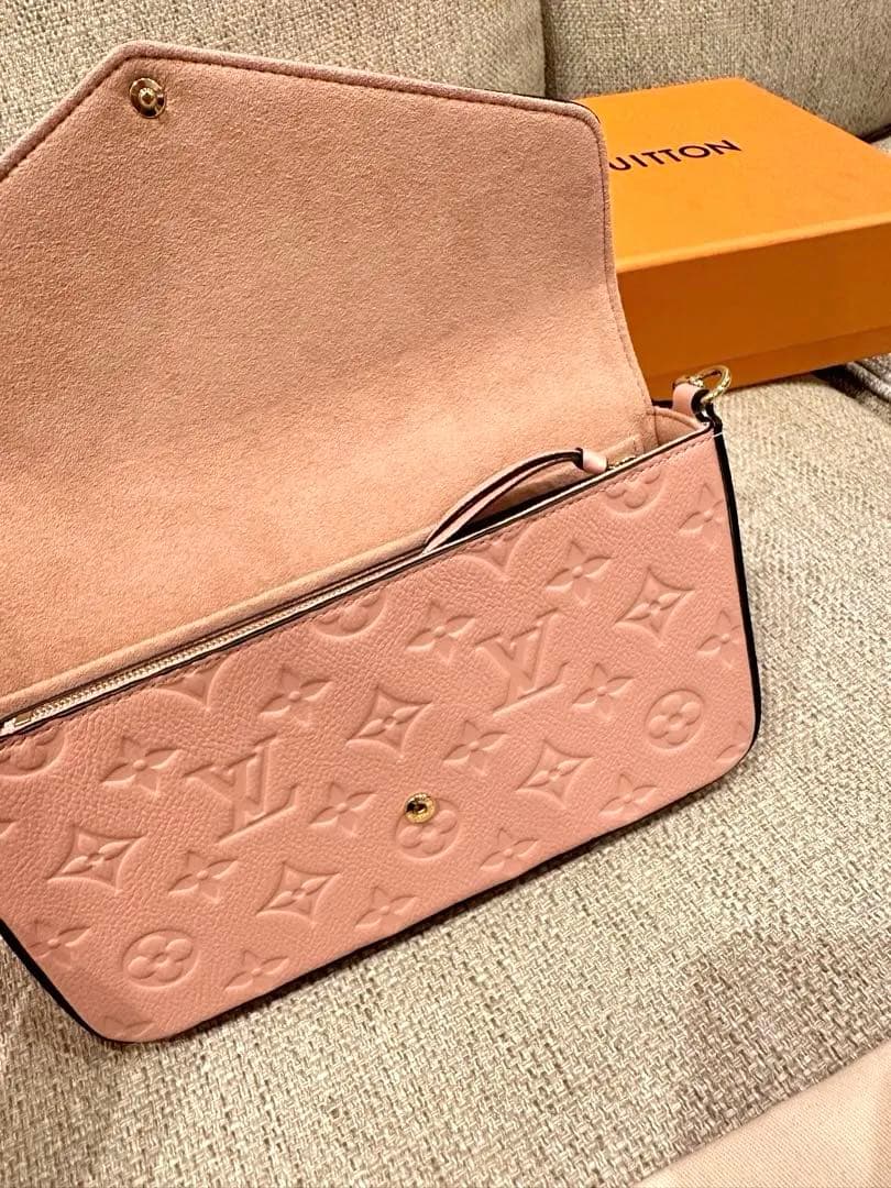 音ちゅんさまルイヴィトン ポシェットフェリシー ローズプードル