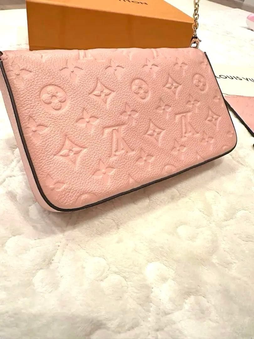 音ちゅんさまルイヴィトン ポシェットフェリシー ローズプードル