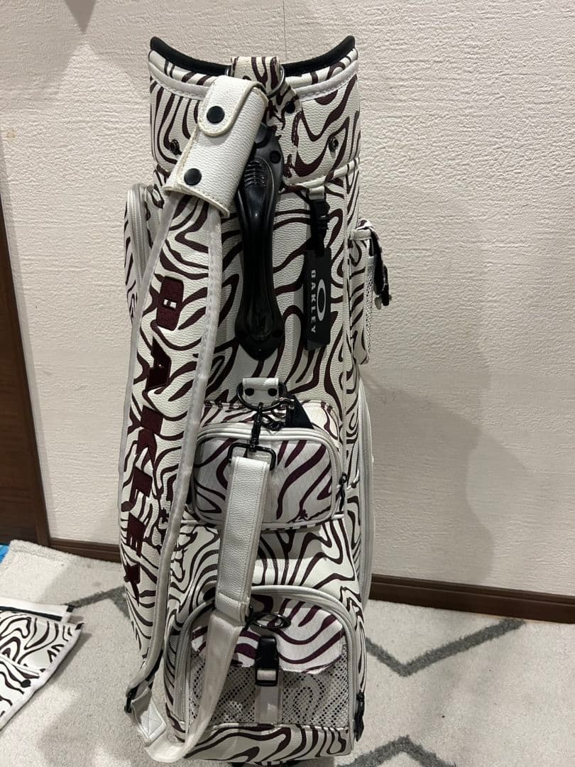 えいちーー様ゼブラ柄 ゴルフキャディバッグ OAKLEY