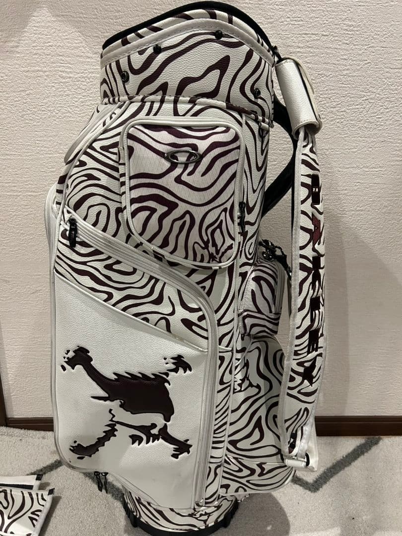 えいちーー様ゼブラ柄 ゴルフキャディバッグ OAKLEY