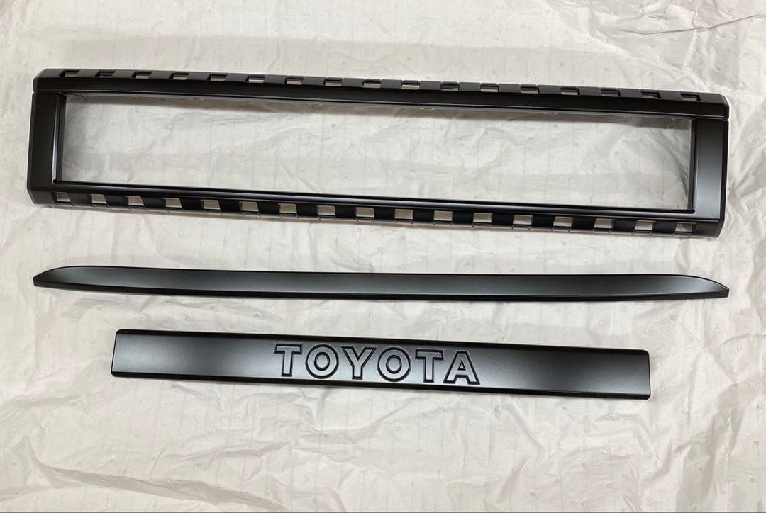 ランドクルーザー　250 マットブラック塗装　モール　グリル　ガーニッシュ　3点