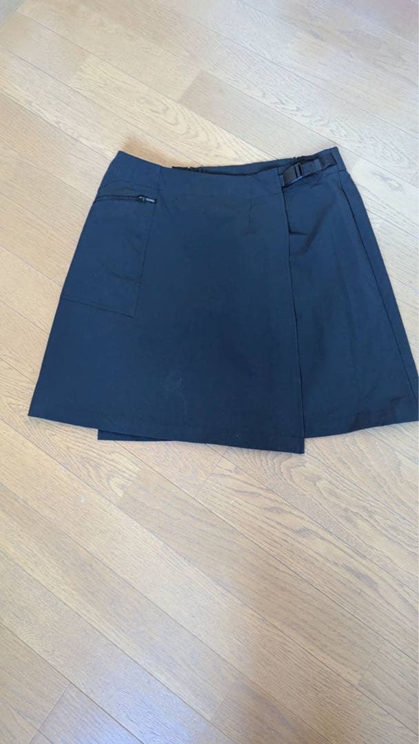 黒と黄色のゴルフスカート2枚組　新品未使用