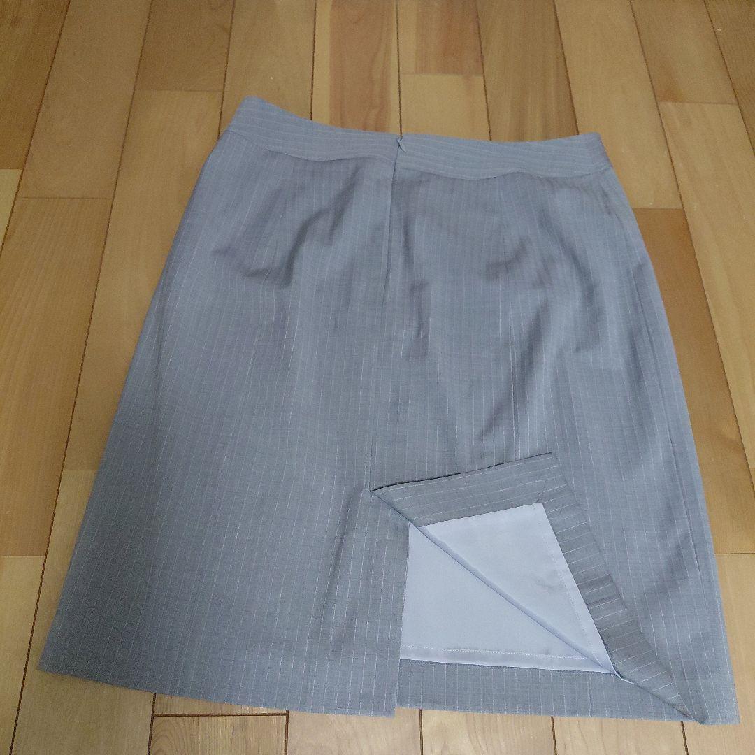 【美品】 23区 スカートスーツ 大きいサイズ 44 ストライプ グレー