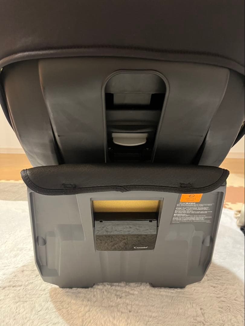 Combi 車用チャイルドシート ネイビー