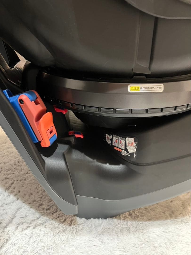 Combi 車用チャイルドシート ネイビー