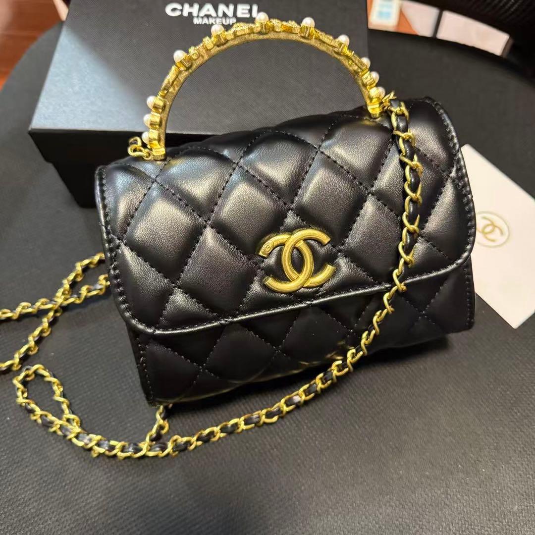 VIP顧客限定 ノベルティ キルティング ショルダーバッグ ブラック