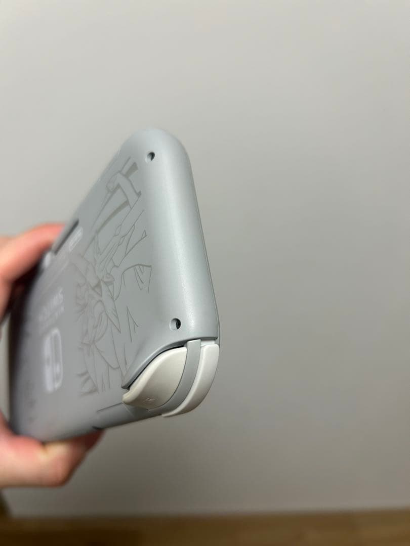 Nintendo Switch Lite ソード&シールドver