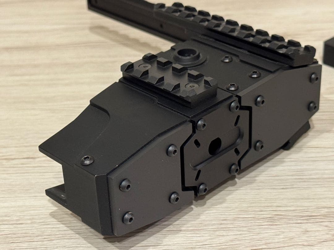 Laylax P90 アーマード レイルシステム