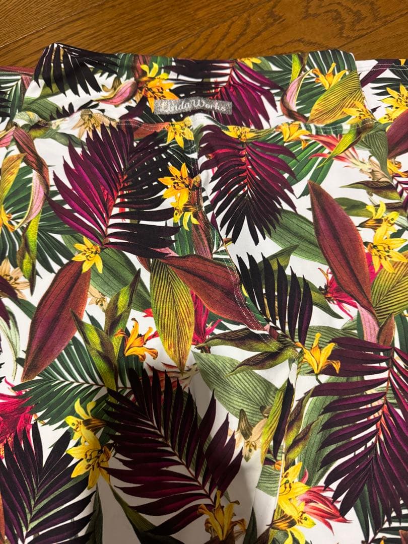 LindaWorks トロピカル柄 ヨガパンツ　M 新品未使用
