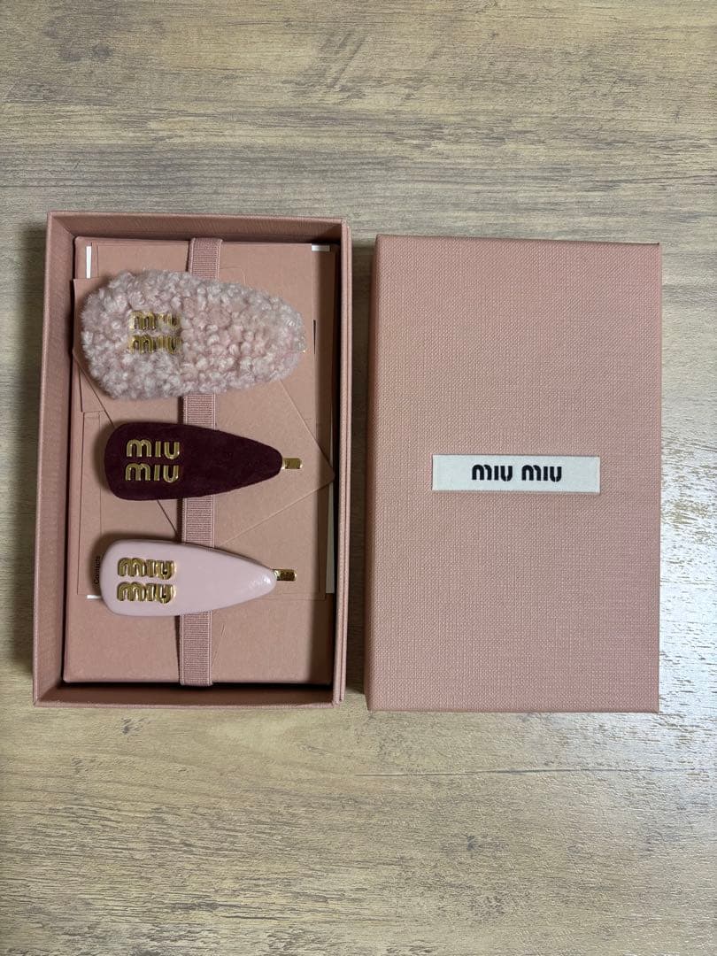 MIU MIU ヘアピン