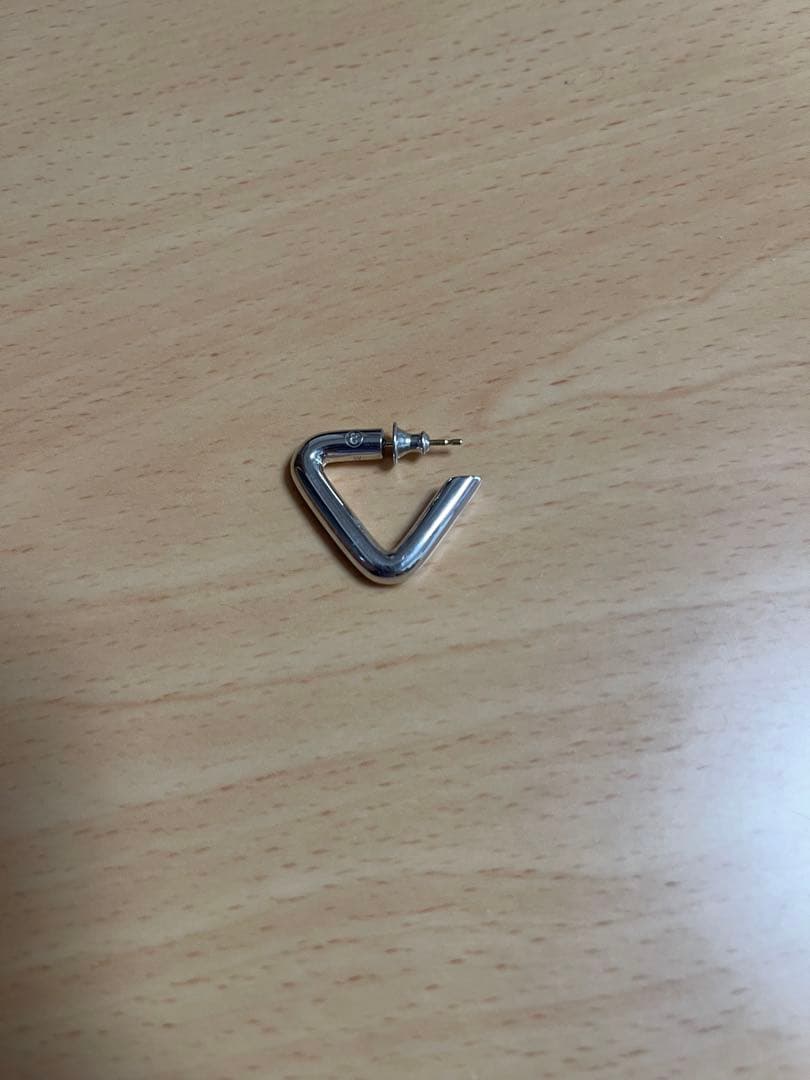 careering triangle ピアス　片耳