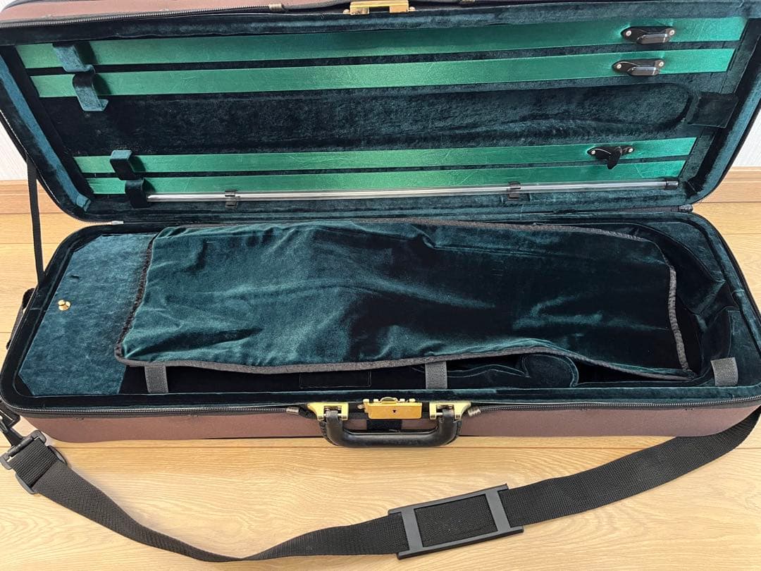 バイオリンケース/肩当て/松脂/消音ミュート セット