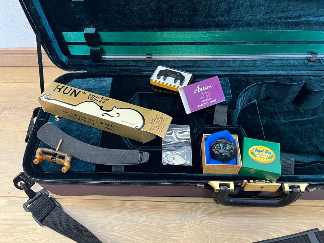 バイオリンケース/肩当て/松脂/消音ミュート セット
