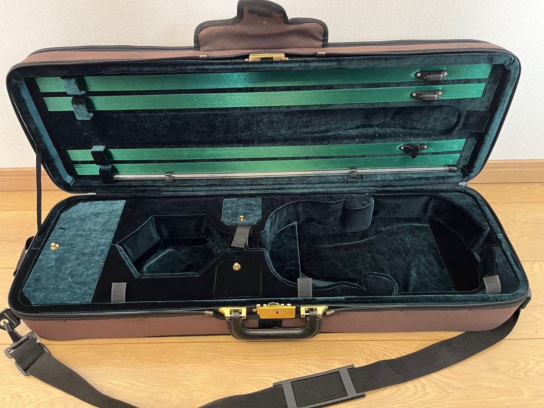 バイオリンケース/肩当て/松脂/消音ミュート セット