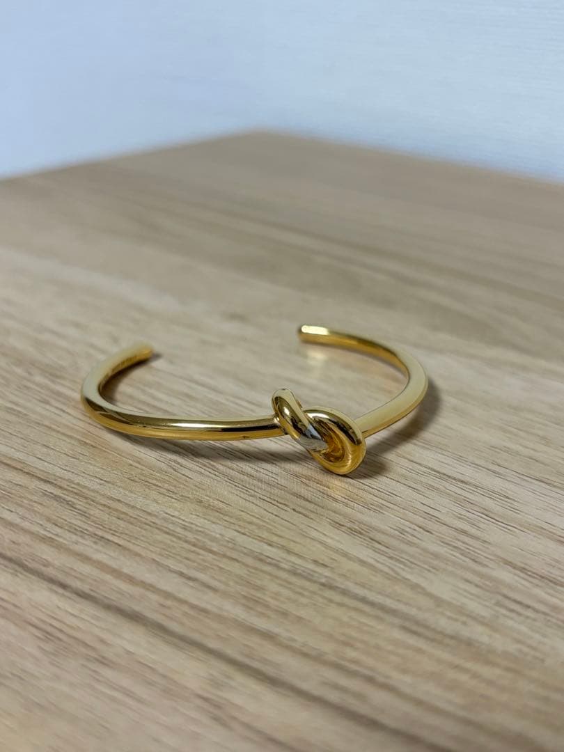 CELINE ノット エクストラシンブレスレット（ゴールド）