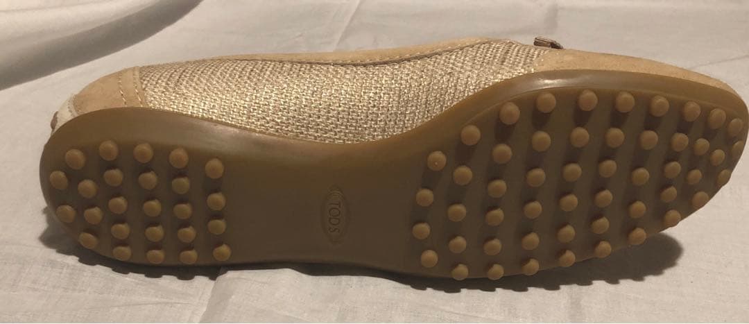 TOD'S スエードフラットシューズ ベージュ