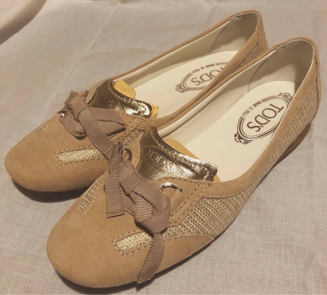 TOD'S スエードフラットシューズ ベージュ