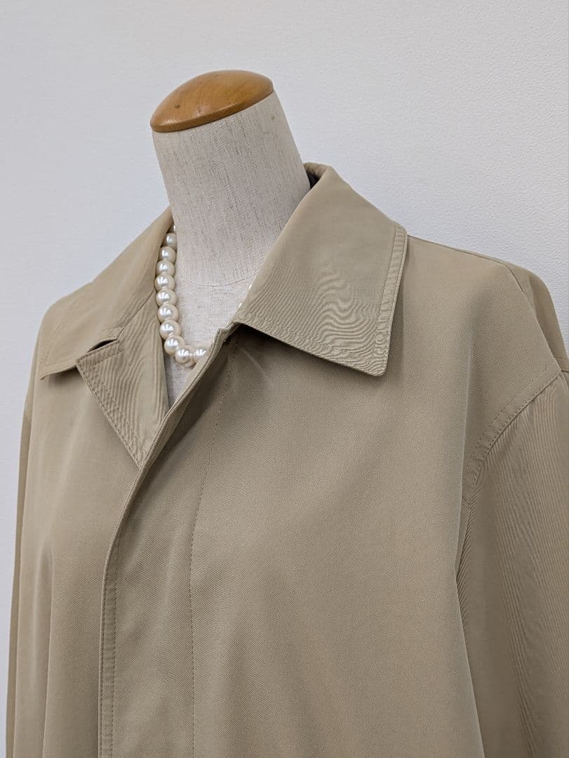 トゥモローランド・MACPHEE（マカフィー）のベージュコート ゆったりデザイン