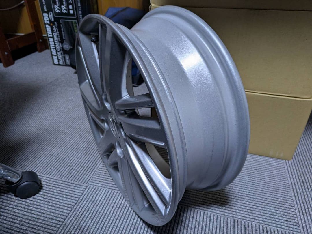 ソリオ　新品純正ホイール