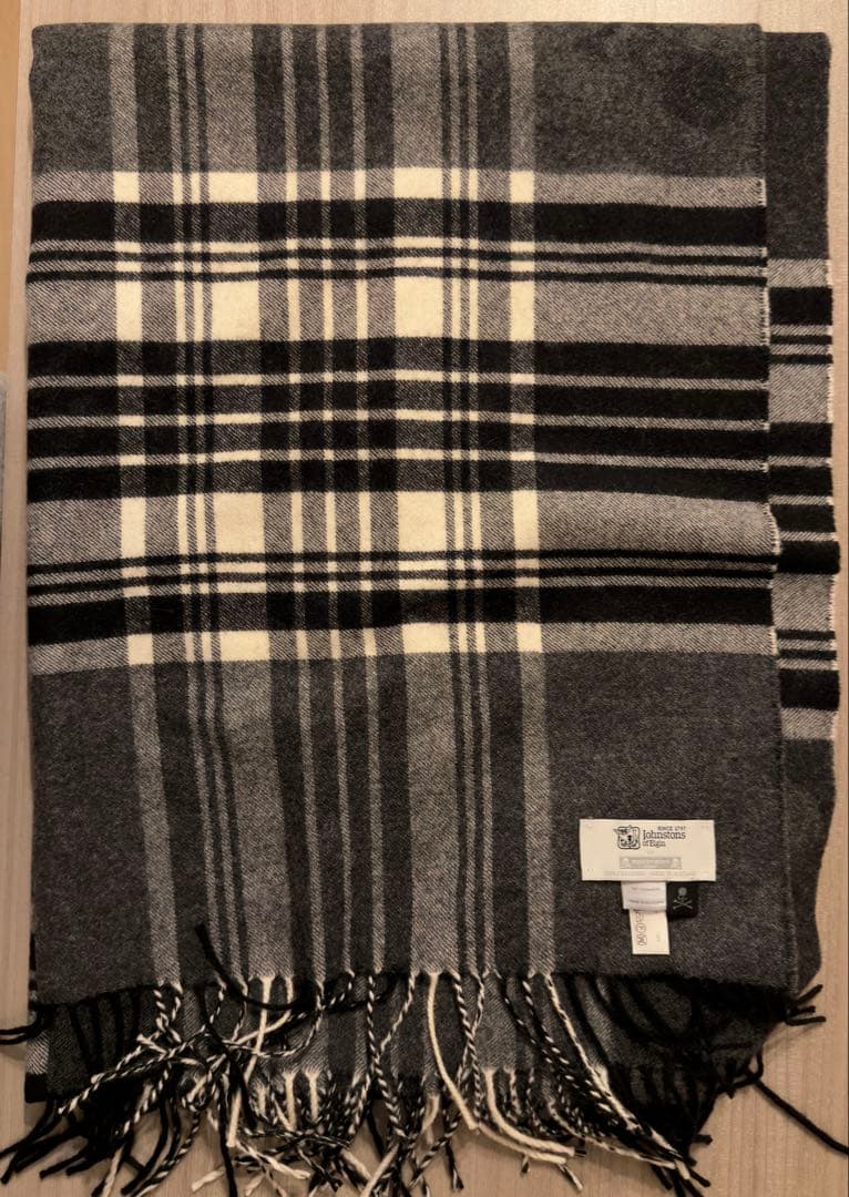 ジョンストンズストール× マスターマインド　大判ストール　ブラック×ホワイト