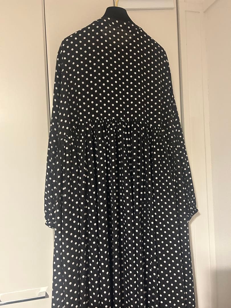 BEARDSLEY ドットギャザーボリューム袖ワンピース 2サイズ 2025新品