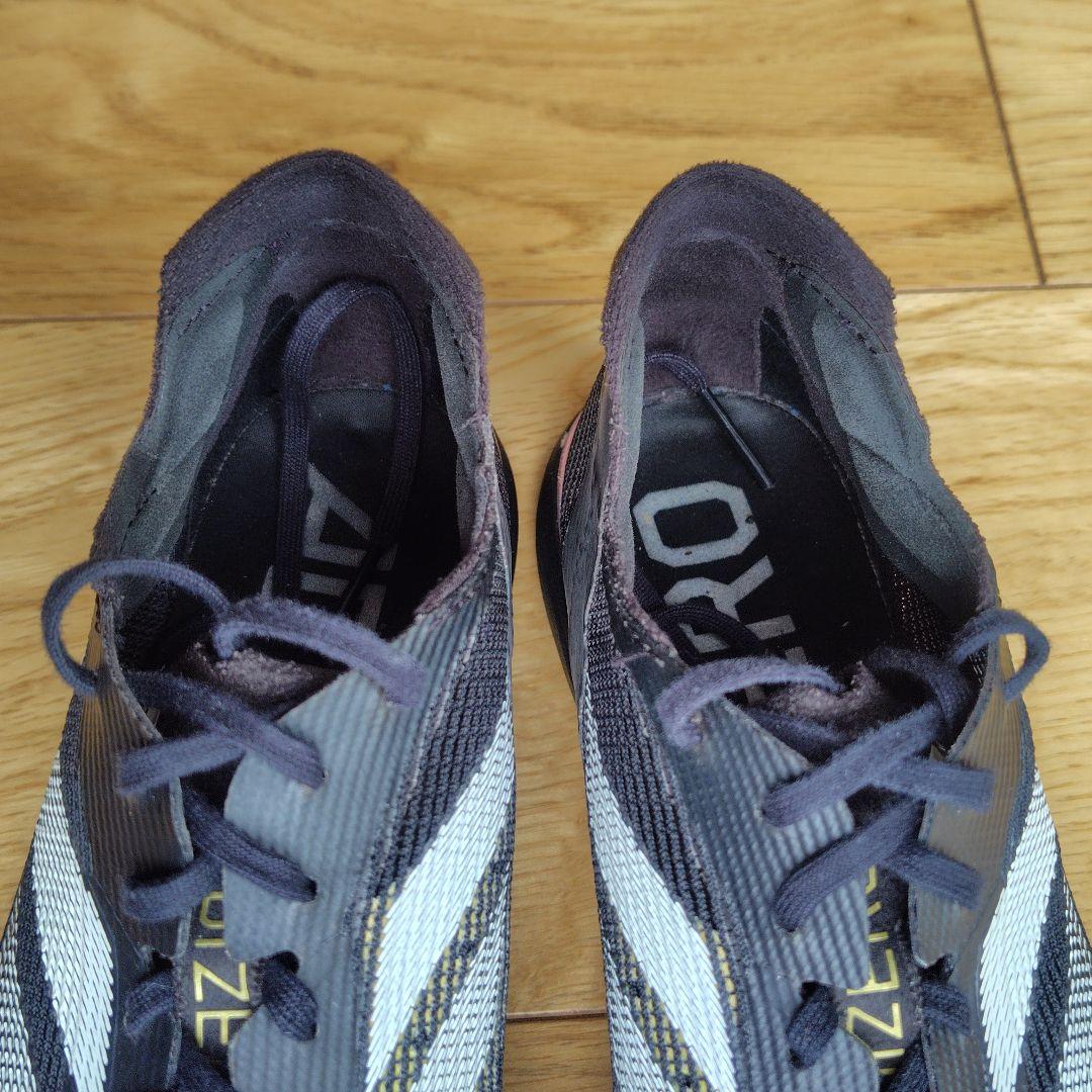 adidasスパイクシューズ 黒/白