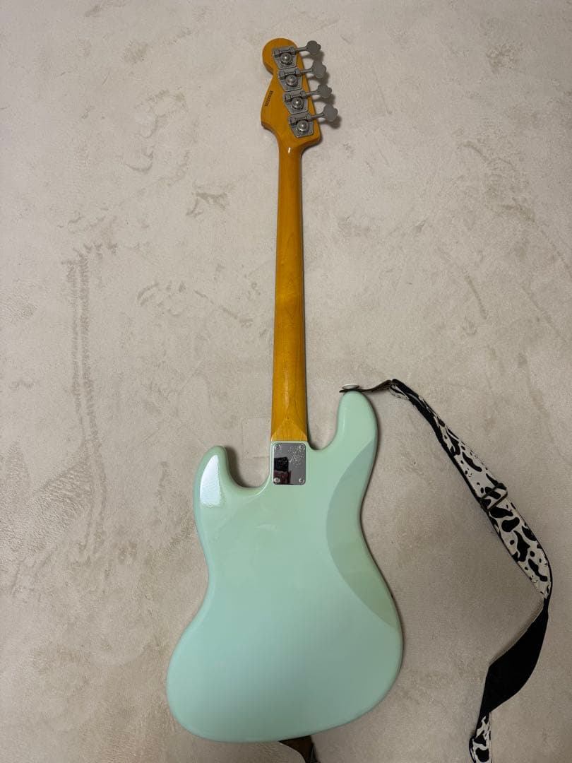 Edwards エレキベース ミントグリーン ストラップ付き