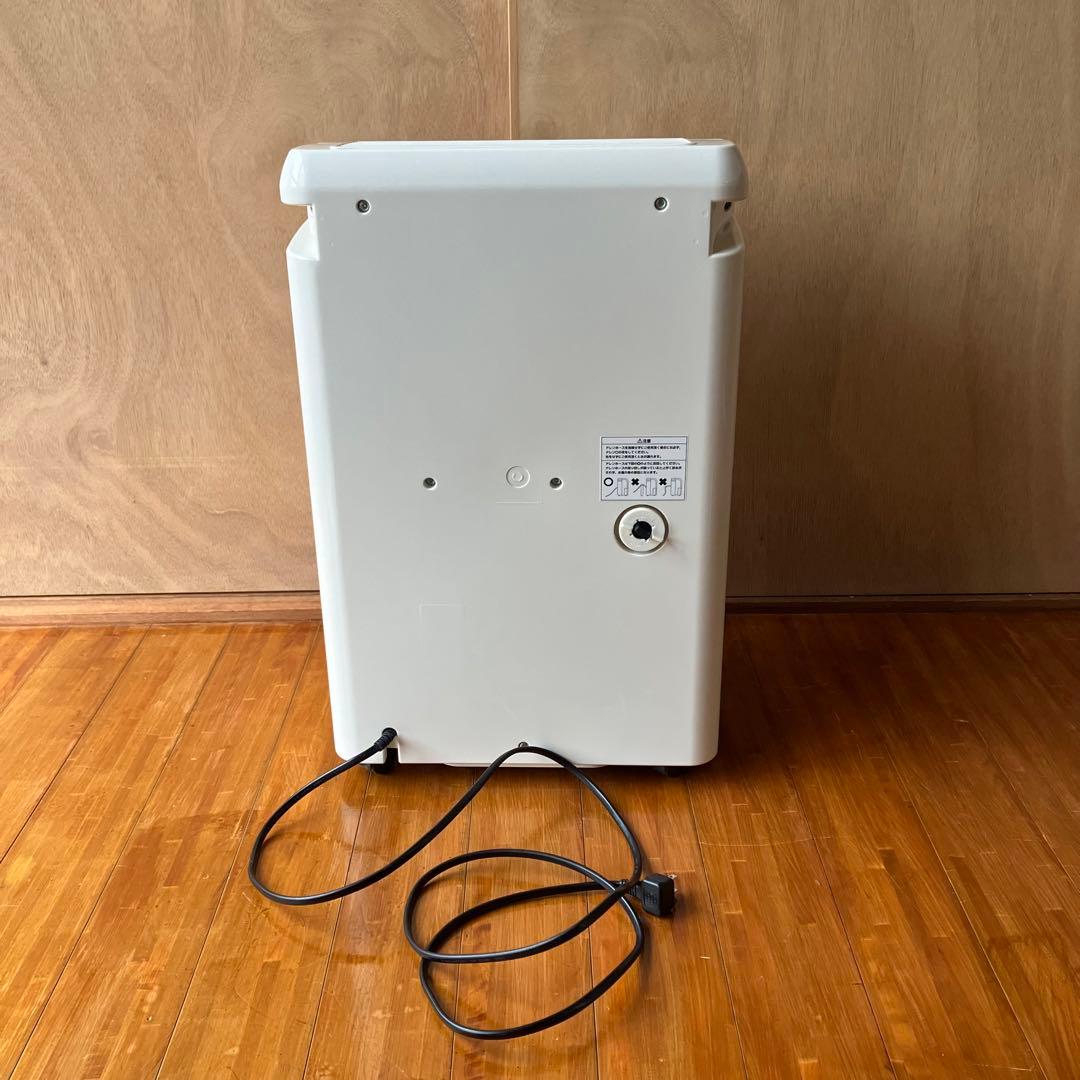 64さま専用　ナカトミ　除湿機 DM 10