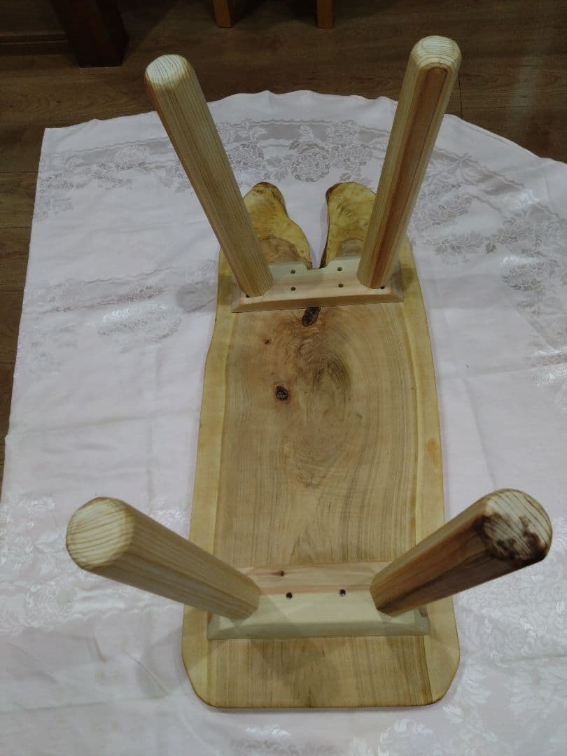 桜の木のローテーブル⑭　値下げ❕桜の模様が綺麗な耳付テーブル　リビング、ソファー