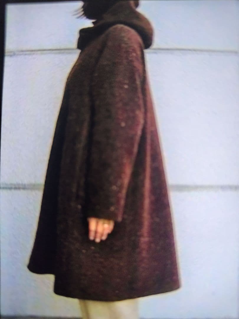 美品、ヨーガンレール　ネップツイードの軽くて暖かいコート2022 ブラウン