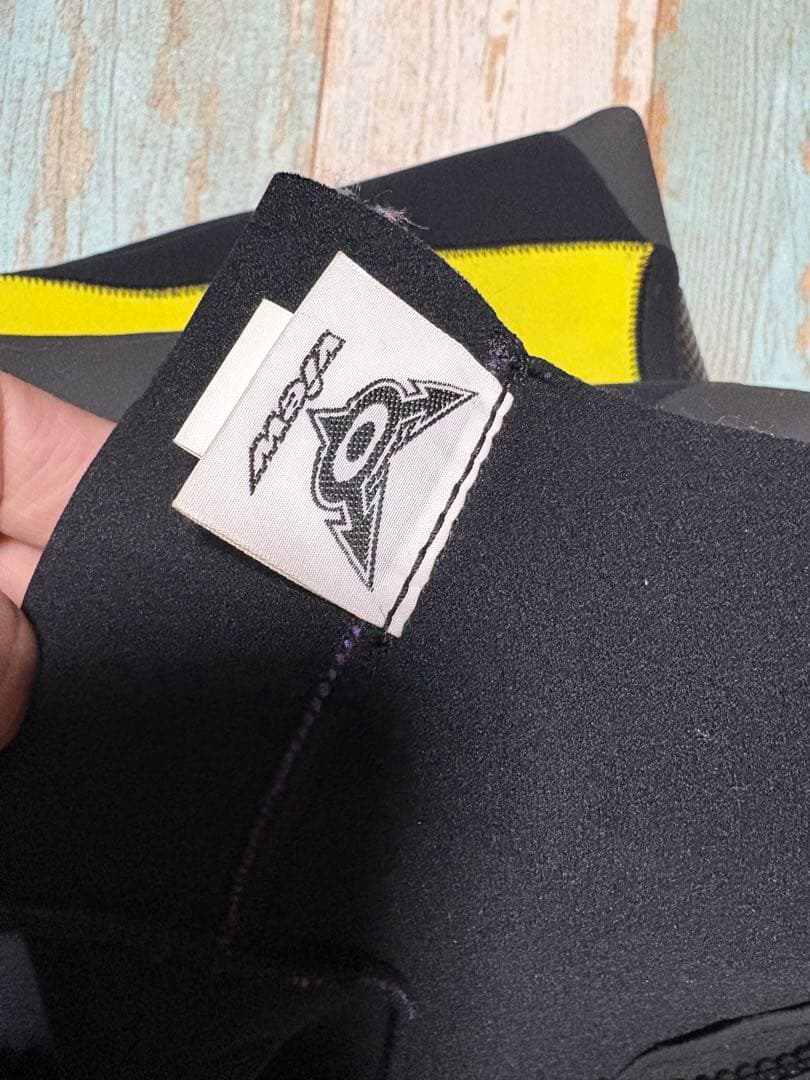 FELLON SURF☆ウエットスーツ（140㎝）