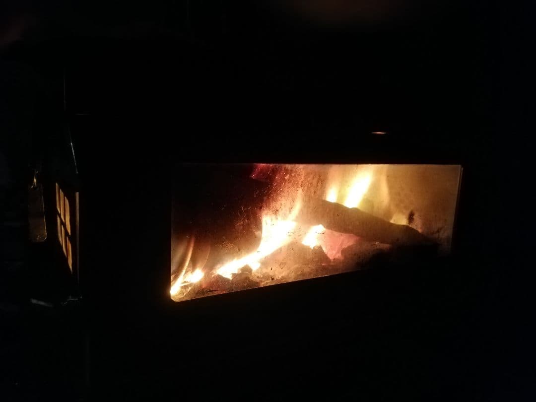 笑's(SHO'S)の薪ストーブ(焚き火の箱)