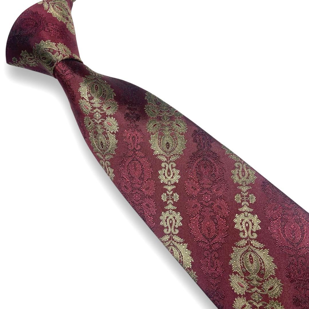 【ほぼ未使用】　イヴサンローラン　ブランド　ネクタイ　ワインレッド　ボルドー　赤