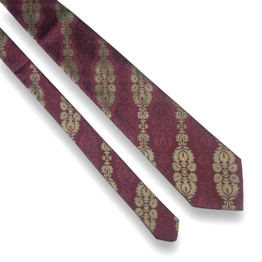 【ほぼ未使用】　イヴサンローラン　ブランド　ネクタイ　ワインレッド　ボルドー　赤