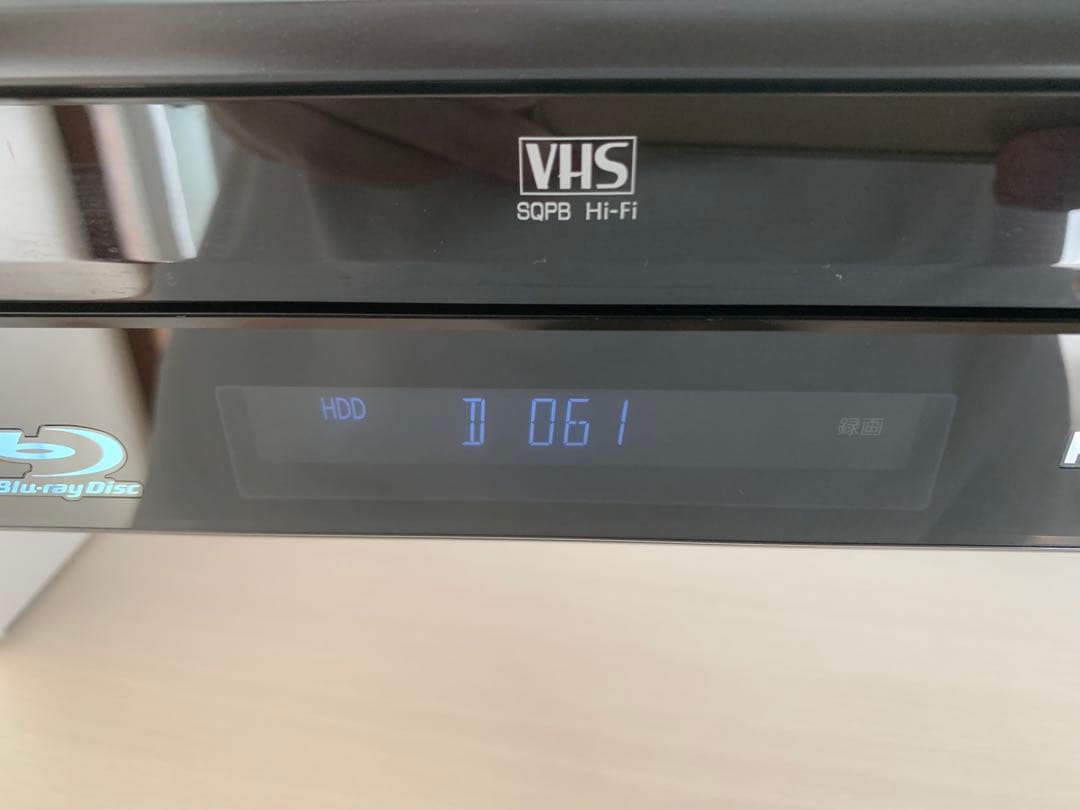 Panasonic Blu-ray HDD VHS 一体型 DMR-BR670V