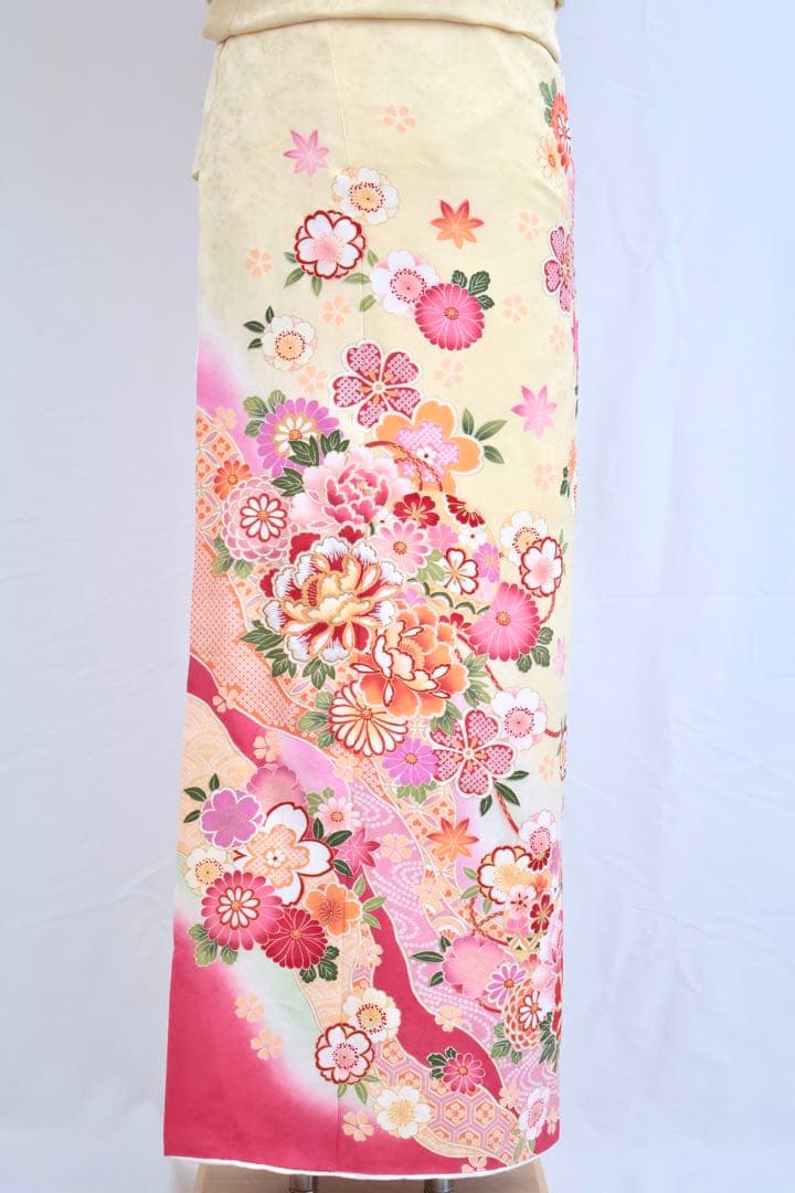 正絹　可愛らしいクリーム地の振袖セット　⑨